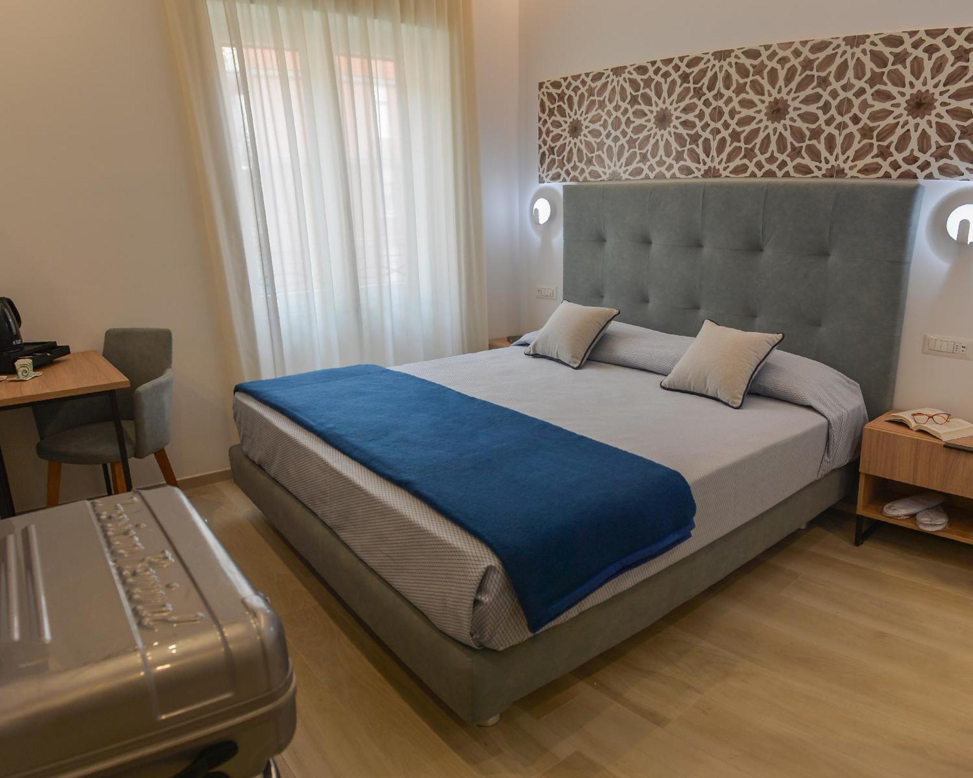 Charming Rooms Amalfi Coast Майори Экстерьер фото